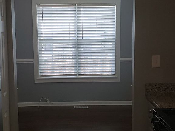 5th image of 2351 Barkley Pl