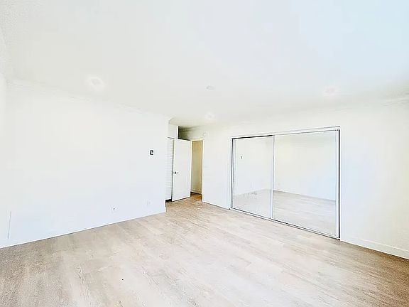 5th image of 3734 Bagley Ave #310