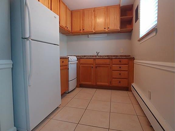 2nd image of 314 Griswold St APT 2