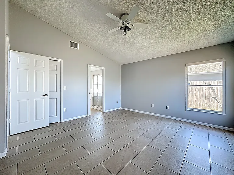1603 Storington Ave — Photo 26