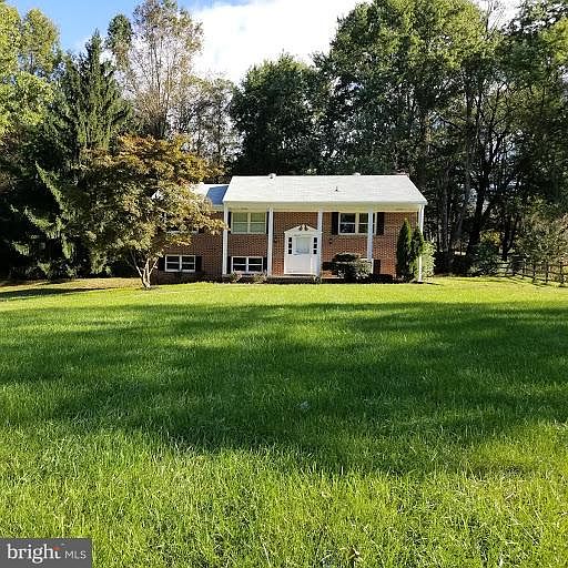 1st image of 1937 Cypress Dr