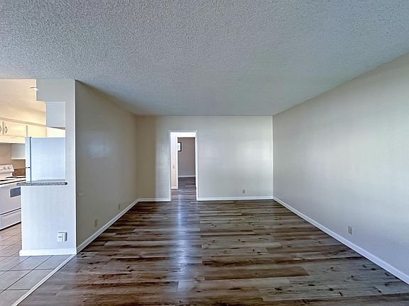 4th image of 550 E California Blvd #10