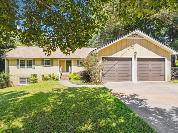 2220 Williams Ln, Cumming, GA 30028