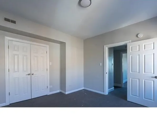 131 157th St #3E, Calumet City, IL 60409
