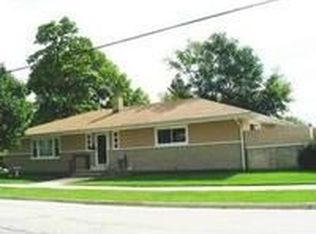 4500 Blanchan Ave, Brookfield, IL 60513