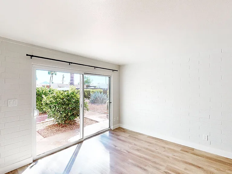 1714 E Ocotillo Rd — Photo 12