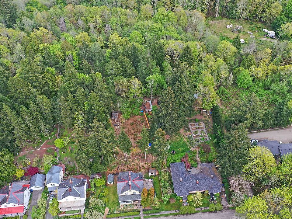 2nd image of NE Mardell Ct Lot 10