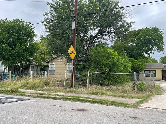 3rd image of 251 W Mayfield Blvd