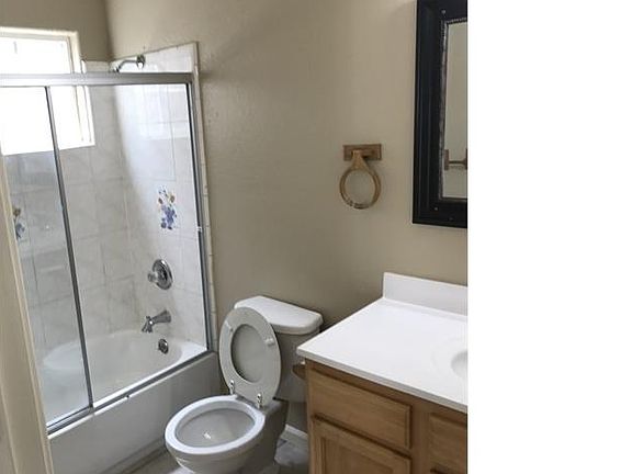 5th image of 2951 68th Ave