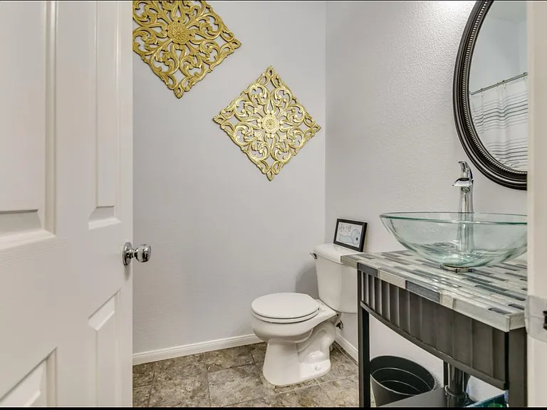 2559 Sparkling Water Ct — Photo 2