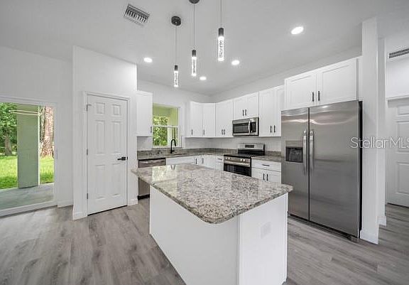2nd image of 3908 Garienda Ave