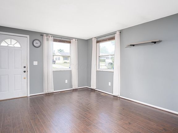 5th image of 257 Saint Anns Ln