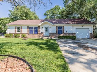 1327 Cheryl Dr, Rantoul, IL 61866