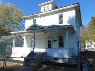 419 Montana St, Mount Hope, WV 25880