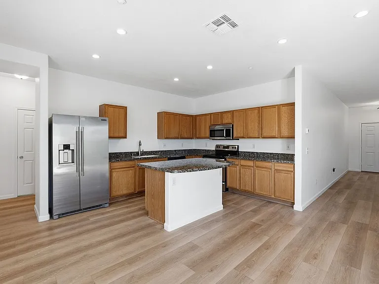7500 E Deer Valley Rd #47 — Photo 4