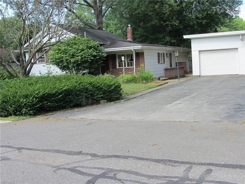 217 Stahl Ave photo 1