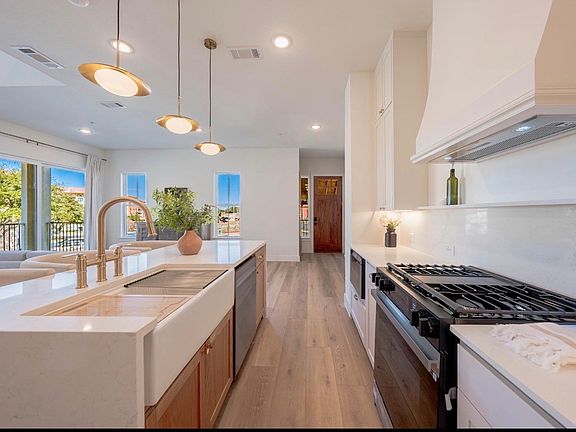 4th image of 2022 Portofino Dr