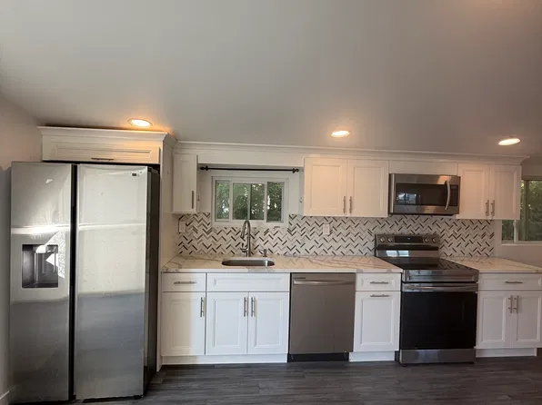 (undisclosed Address), Staten Island, NY 10305