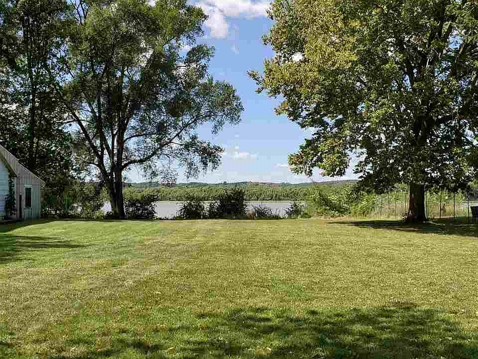 2nd image of 509 S Riverview Ct