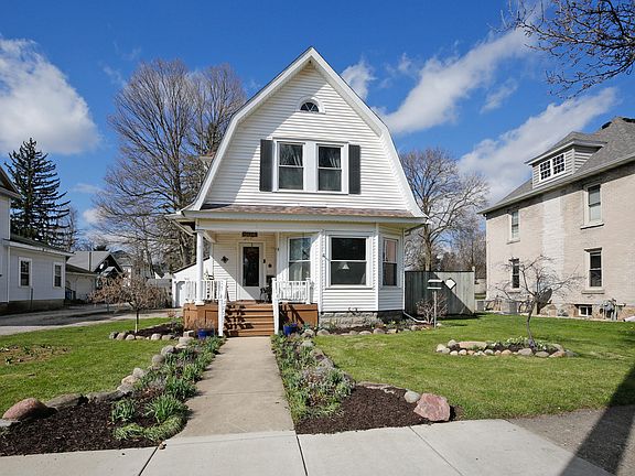 3rd image of 504 E Chicago Rd