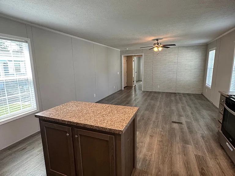 Oak Tree Village — Photo 15