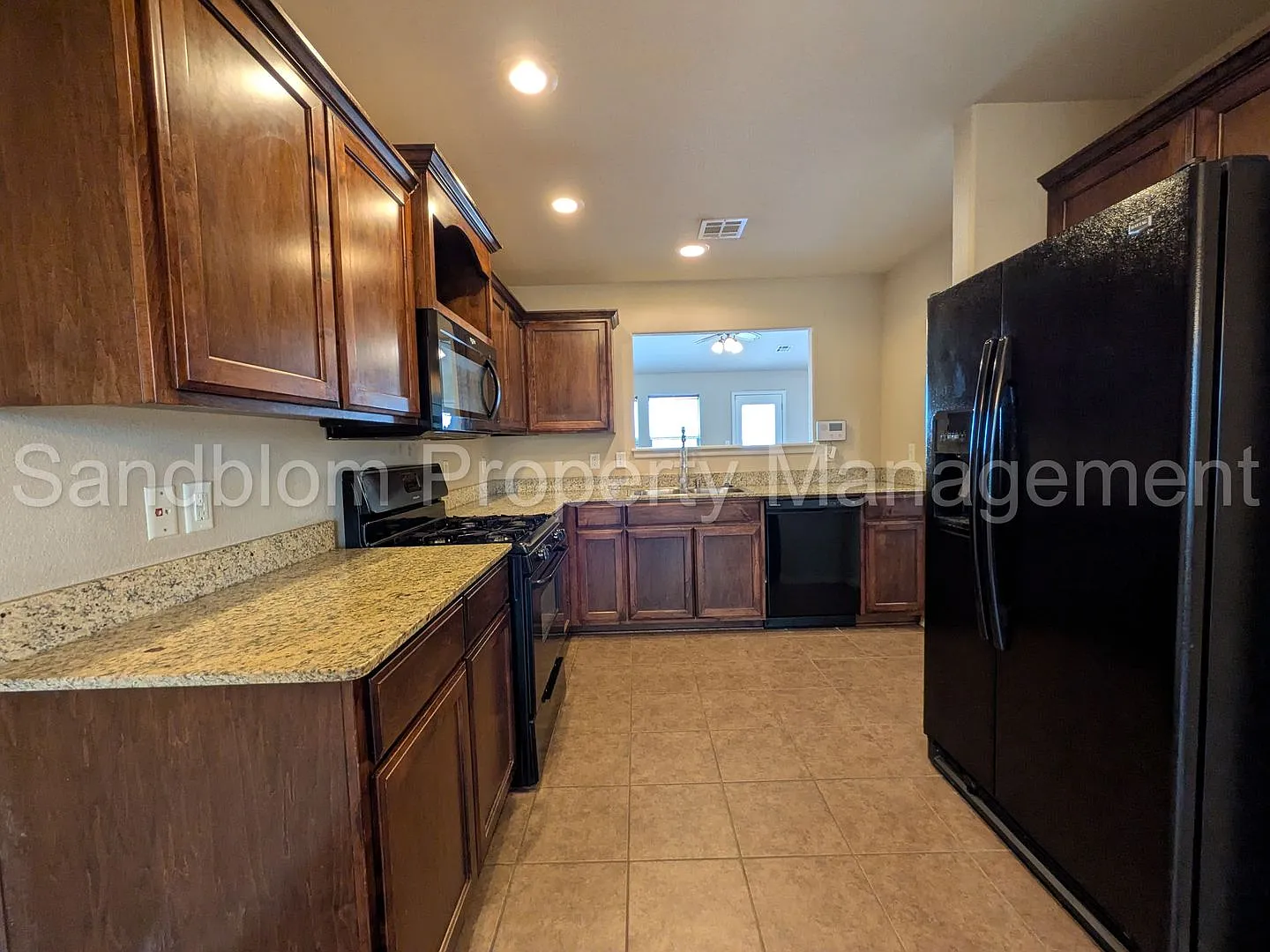 For Lease | Jenks | Available Now! — Photo 4