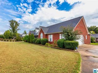 2015 Arrowhead Dr, Sylacauga, AL 35150