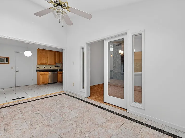 9404 Woodington Dr — Photo 13