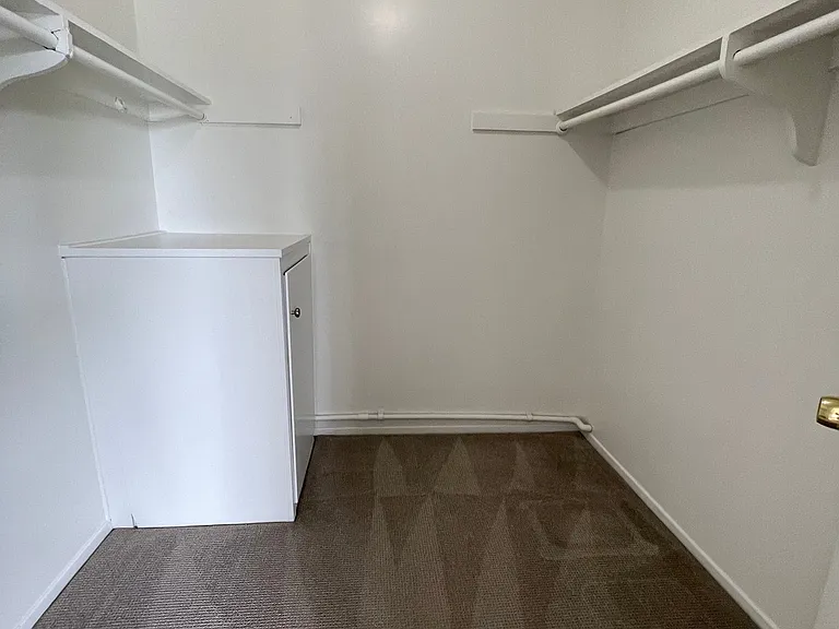 Main bedroom walk-in closet