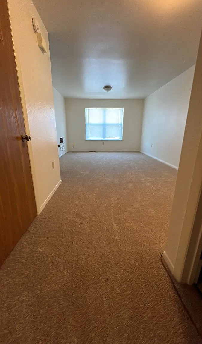 2 bed, 1.5 bath, 1066 sqft, $1,467 — Photo 2