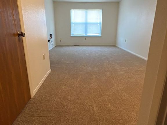 2nd image of 1206 Dakota Dr
