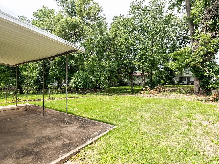 10409 Count Dr — Photo 17