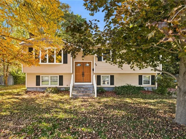 75 Waterman Ave, Warwick, RI 02889