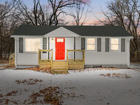 29W304 James Ave, West Chicago, IL 60185