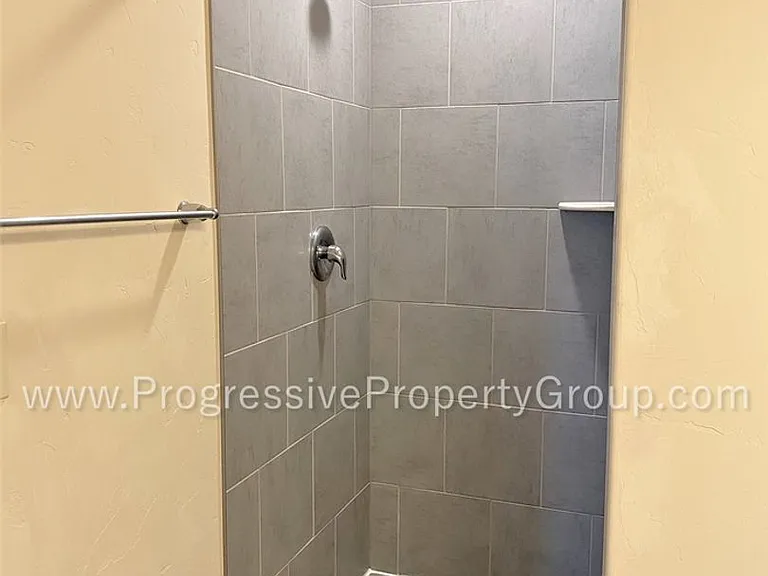 525 E Kiowa St #201 — Photo 12
