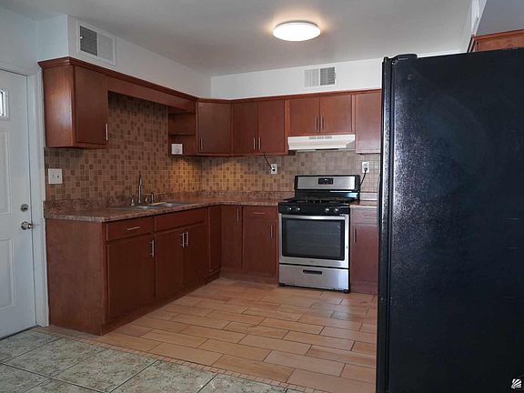 4th image of 2259 E 14th Pl
