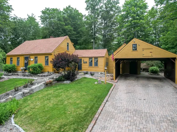118 Central Street, Hampstead, NH 03826