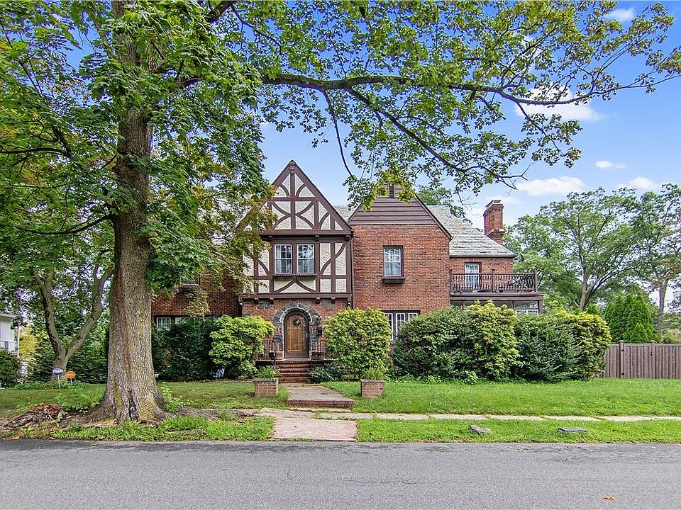 1st image of 205 Sheridan Avenue