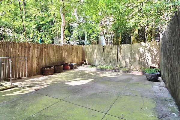 Rented by Oxford Property Group | media 3