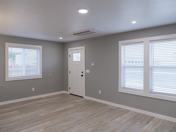 4th image of 287 SW 6th St #1