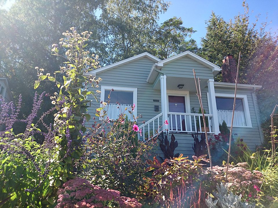 2nd image of 6849 36th Ave NE
