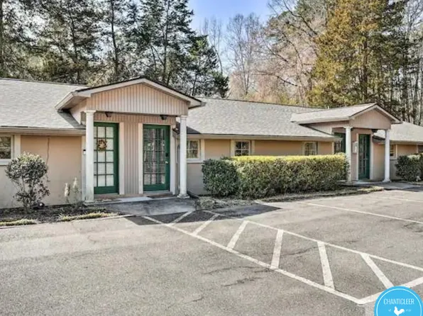 2 Shepherd Ln, Chapel Hill, NC