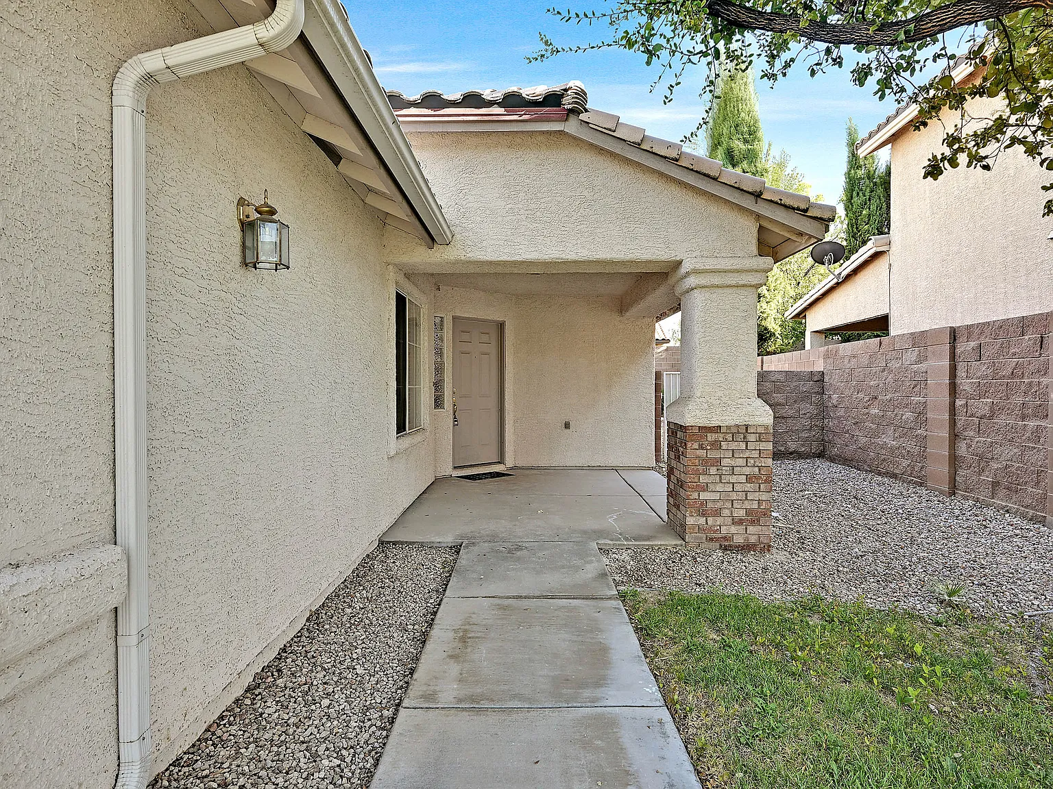 2559 Misty Olive Ave — Photo 2
