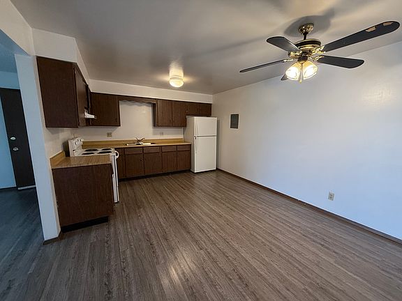 3rd image of 750 W Bethel Dr APT 7