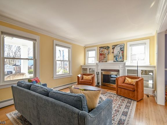 3rd image of 11 Morris Ct