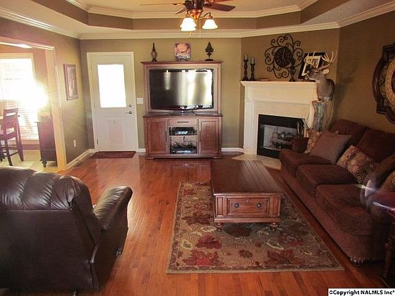 5th image of 106 Chambray Dr