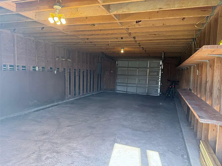 14005 Alles House St — Photo 2