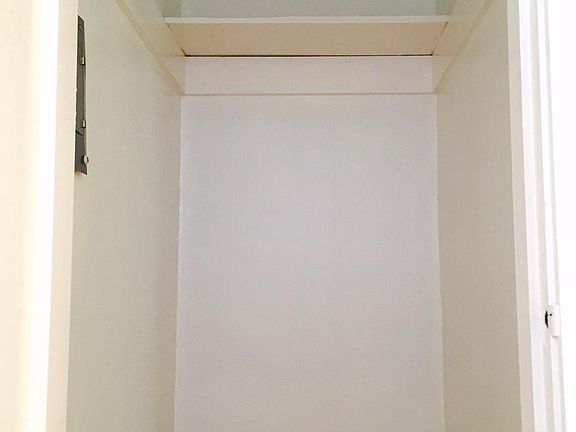 4th image of 2466 Chestnut St APT 301