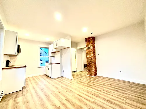 12 Cushing St #4-2 Photo 1