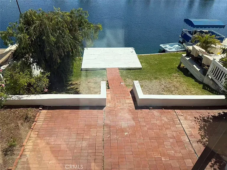 22835 Islamare Ln — Photo 11